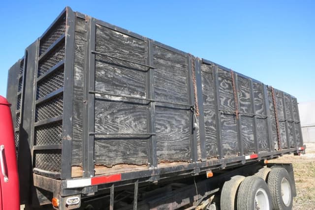 Image of International Loadstar 1800 equipment image 4