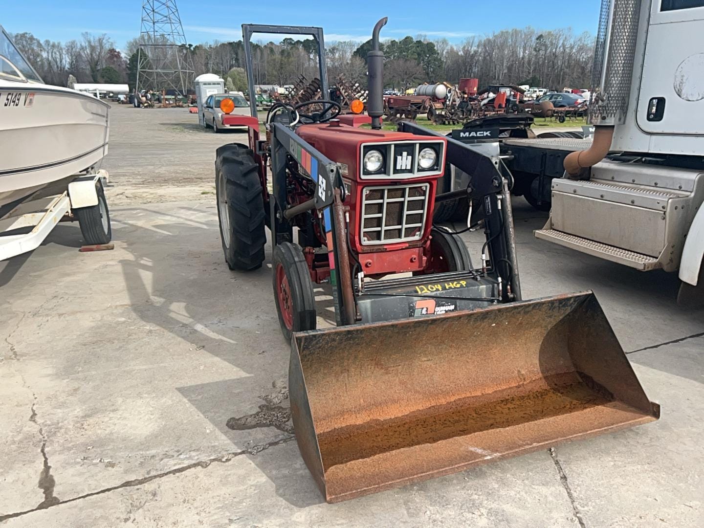 Main image International Harvester 284