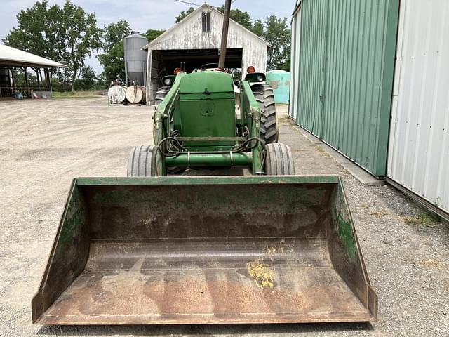 Image of John Deere 2840 equipment image 2
