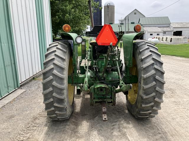 Image of John Deere 2840 equipment image 3