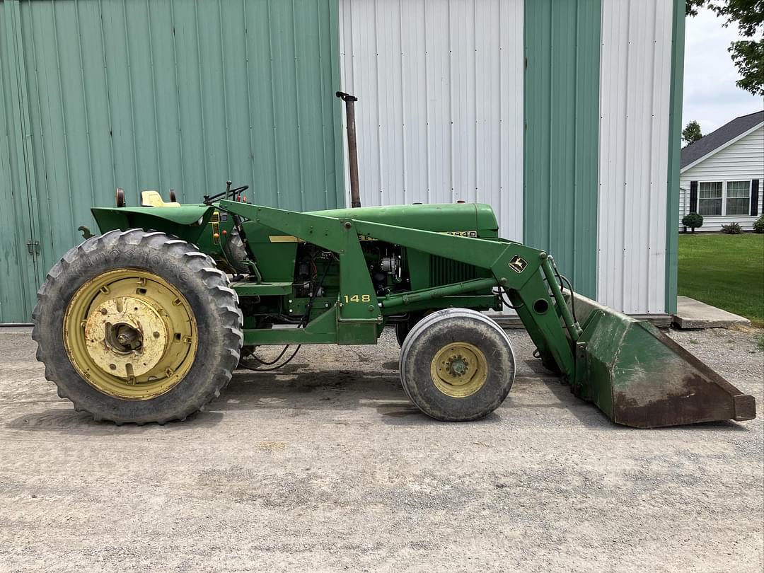 Image of John Deere 2840 Primary image
