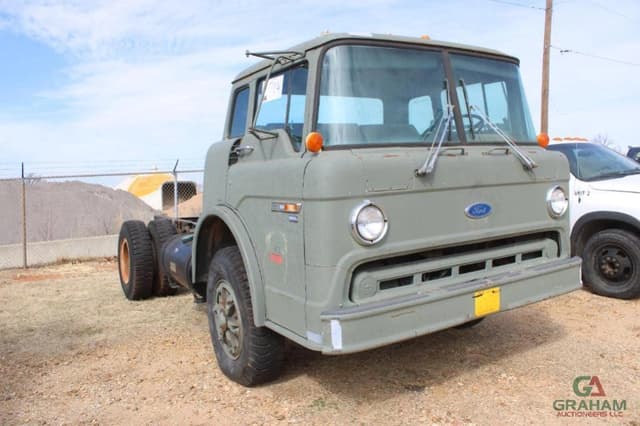 Image of Ford F-900 equipment image 1