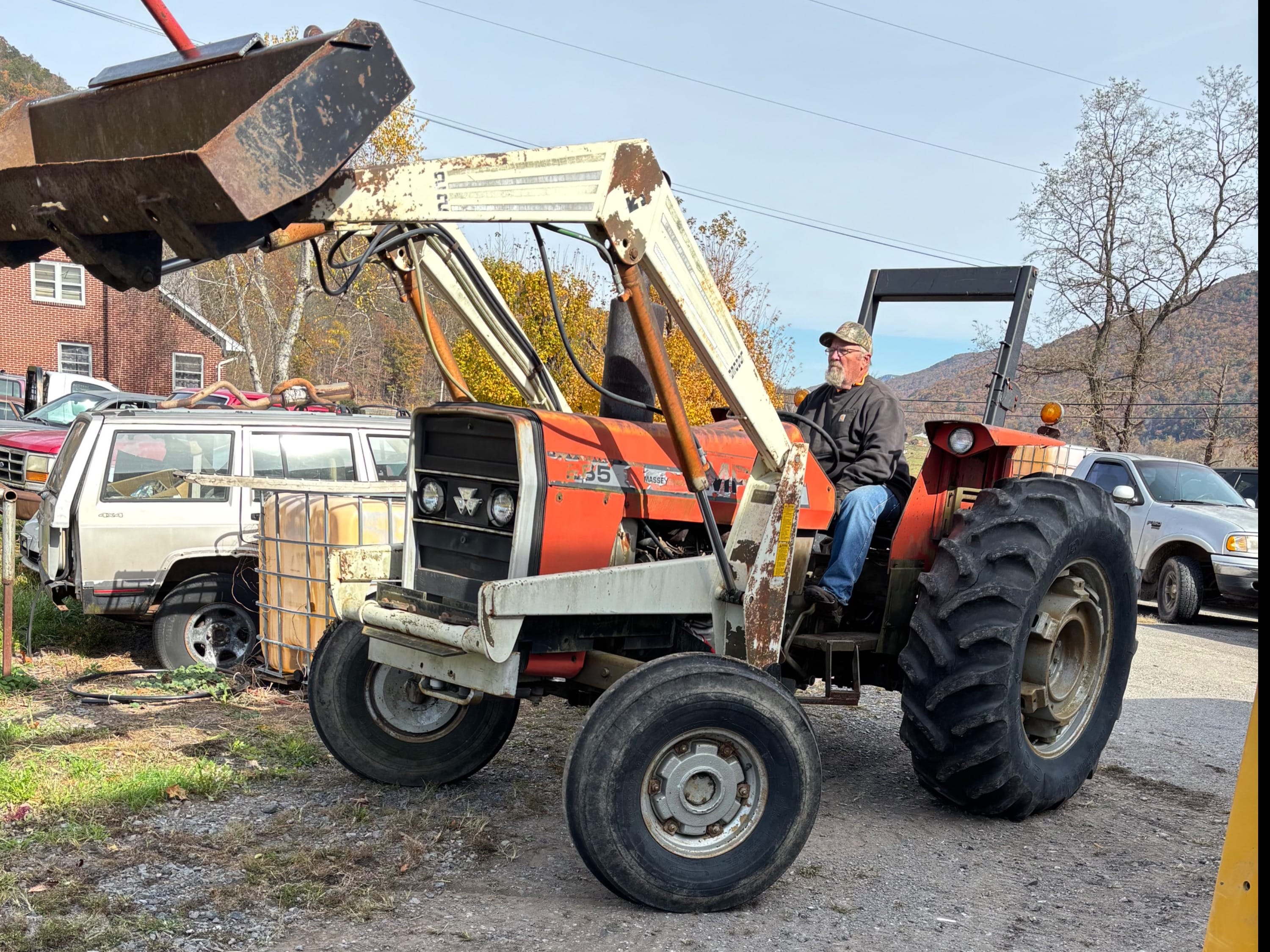 Massey Ferguson 285 Equipment Image0