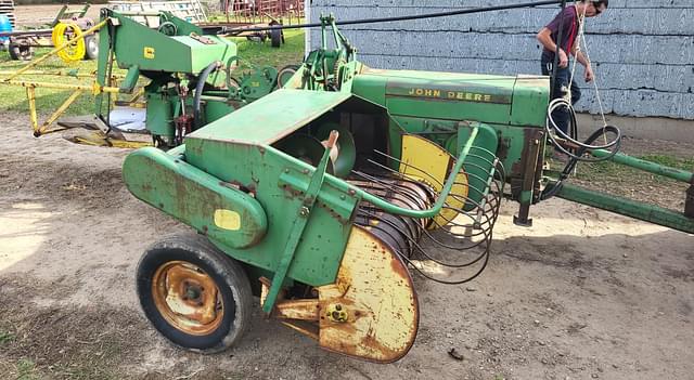 Image of John Deere 224T equipment image 1