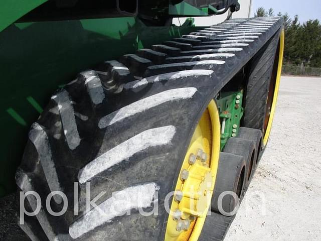 Image of John Deere 8335RT equipment image 2