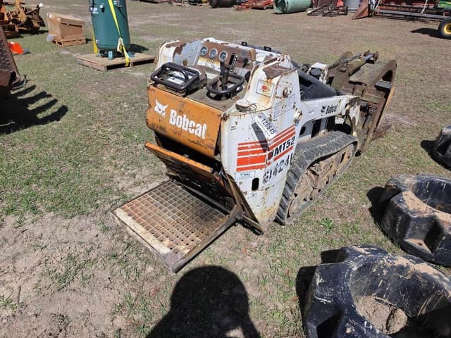 Image of Bobcat MT52 equipment image 3