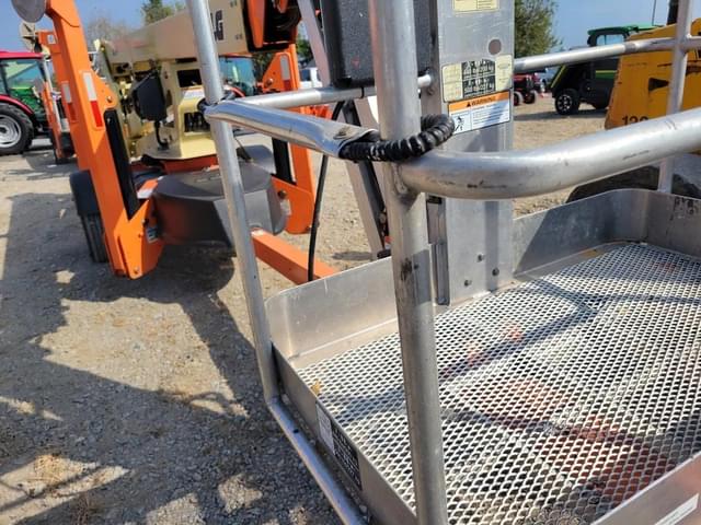 Image of JLG T500J equipment image 4