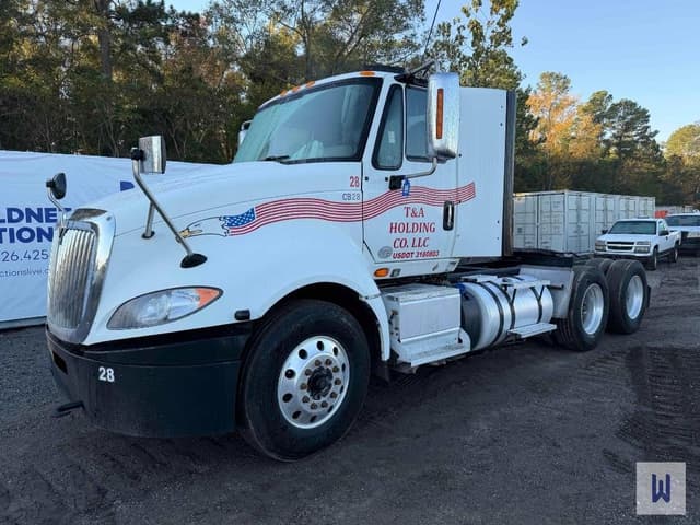 Image of International Prostar Plus equipment image 1