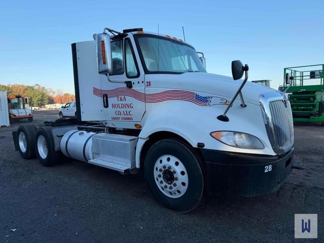 Image of International Prostar Plus equipment image 3