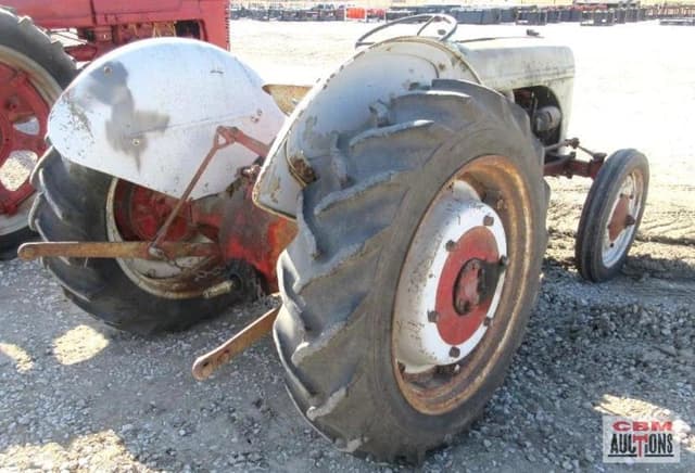 Image of Ford 9N equipment image 3