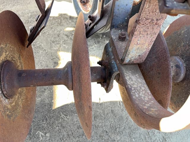 Image of White 272 equipment image 4