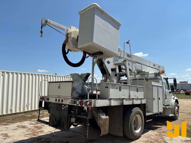 Image of Freightliner M2 equipment image 4