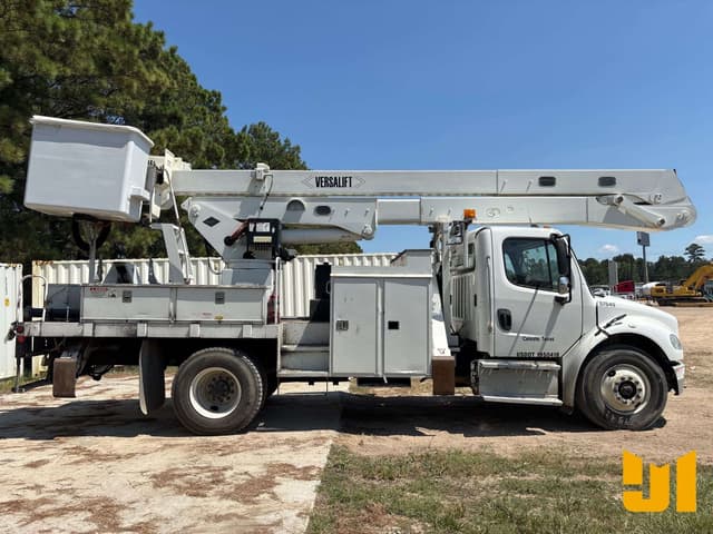 Image of Freightliner M2 equipment image 3