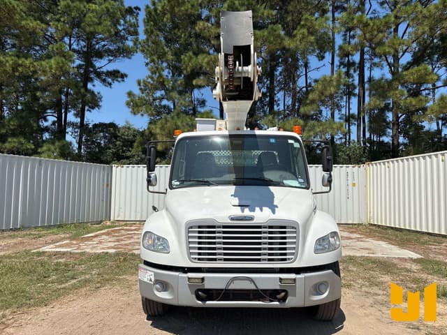 Image of Freightliner M2 equipment image 1