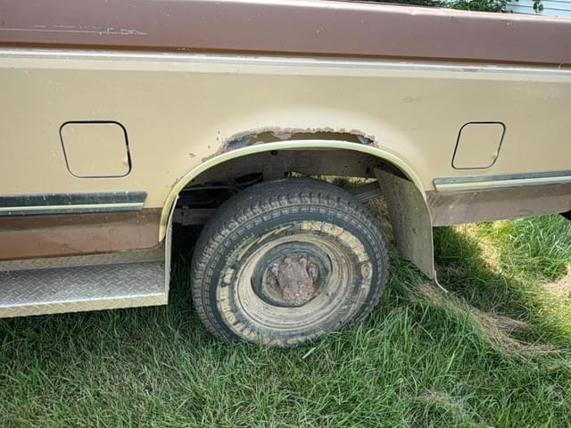 Image of Ford F-250 equipment image 3