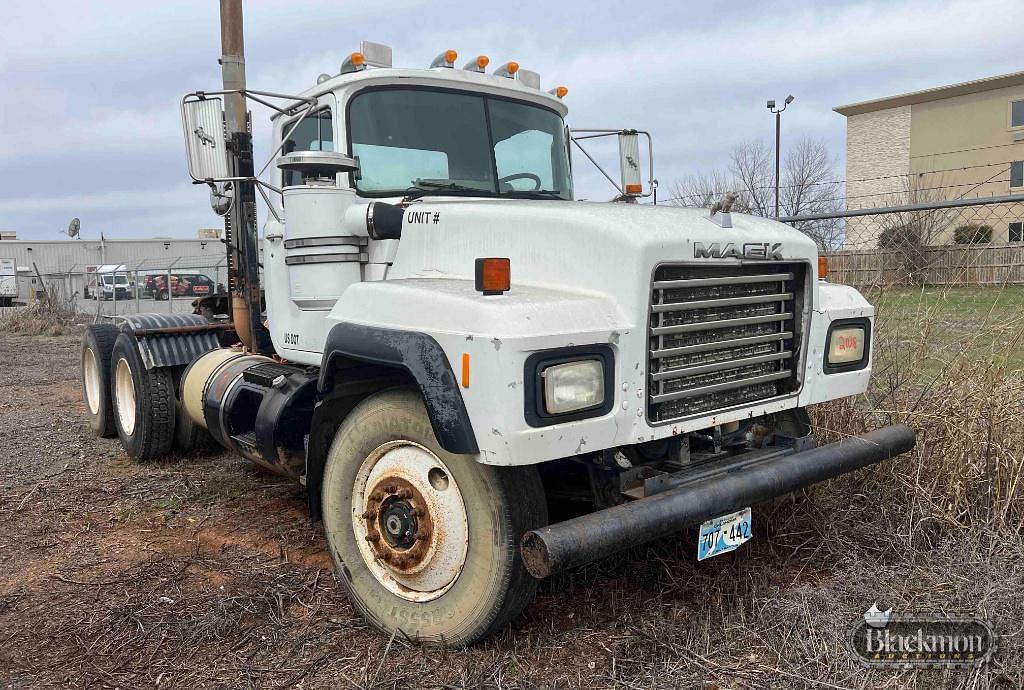 Image of Mack RD686S Primary image