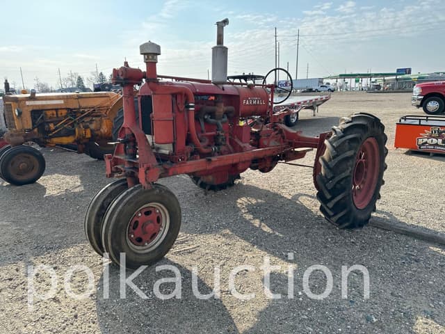 Image of Farmall F-20 equipment image 2