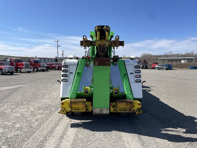 Image of Peterbilt 567 equipment image 3