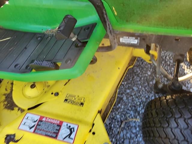 Image of John Deere 425 equipment image 4