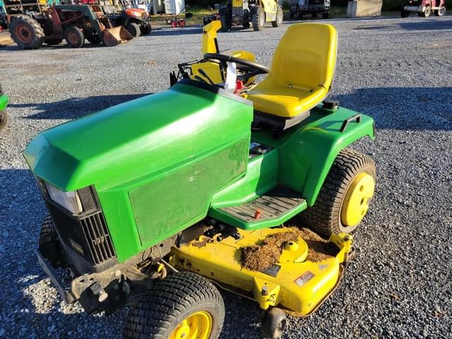 Image of John Deere 425 equipment image 1