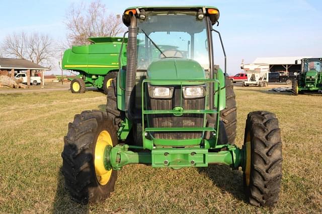 Image of John Deere 5100M equipment image 2