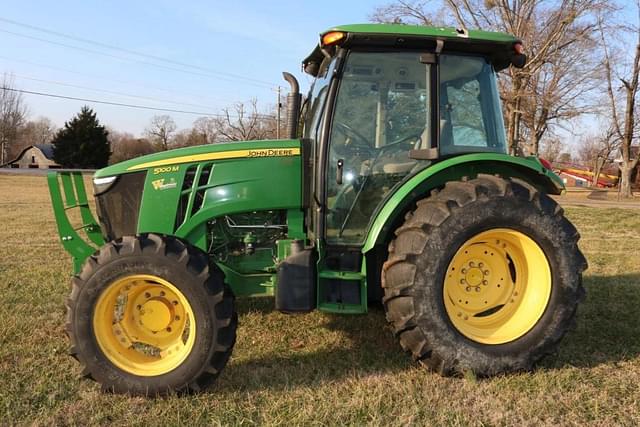 Image of John Deere 5100M equipment image 4