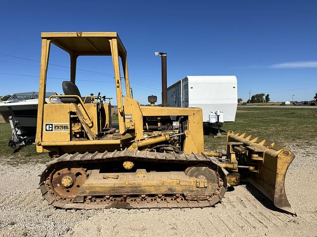 Image of Caterpillar D3B equipment image 1