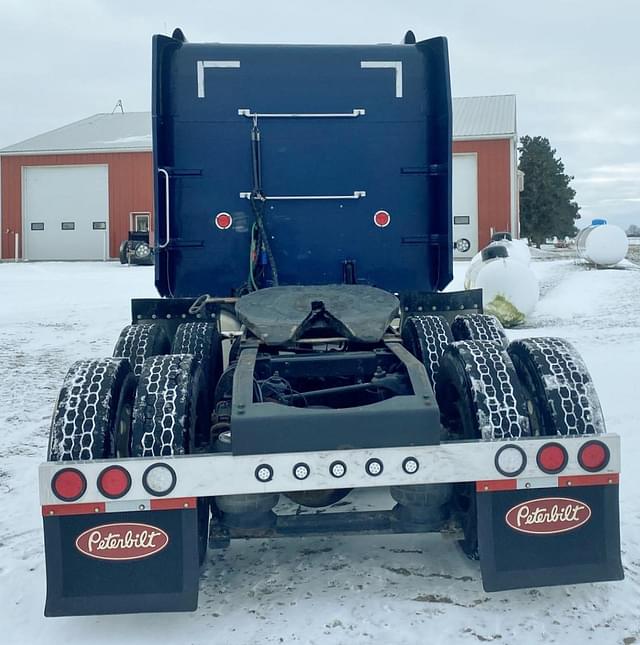 Image of Peterbilt 379 equipment image 2