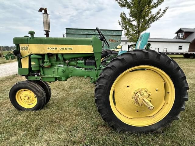 Image of John Deere 430 equipment image 3