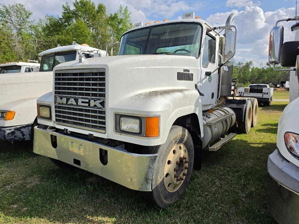 2007 Mack CHN613 Equipment Image0