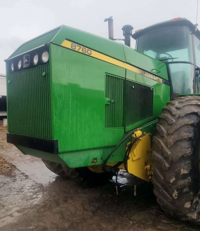 Image of John Deere 8760 equipment image 1