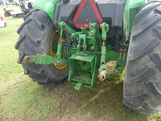 Image of John Deere 5075E equipment image 3