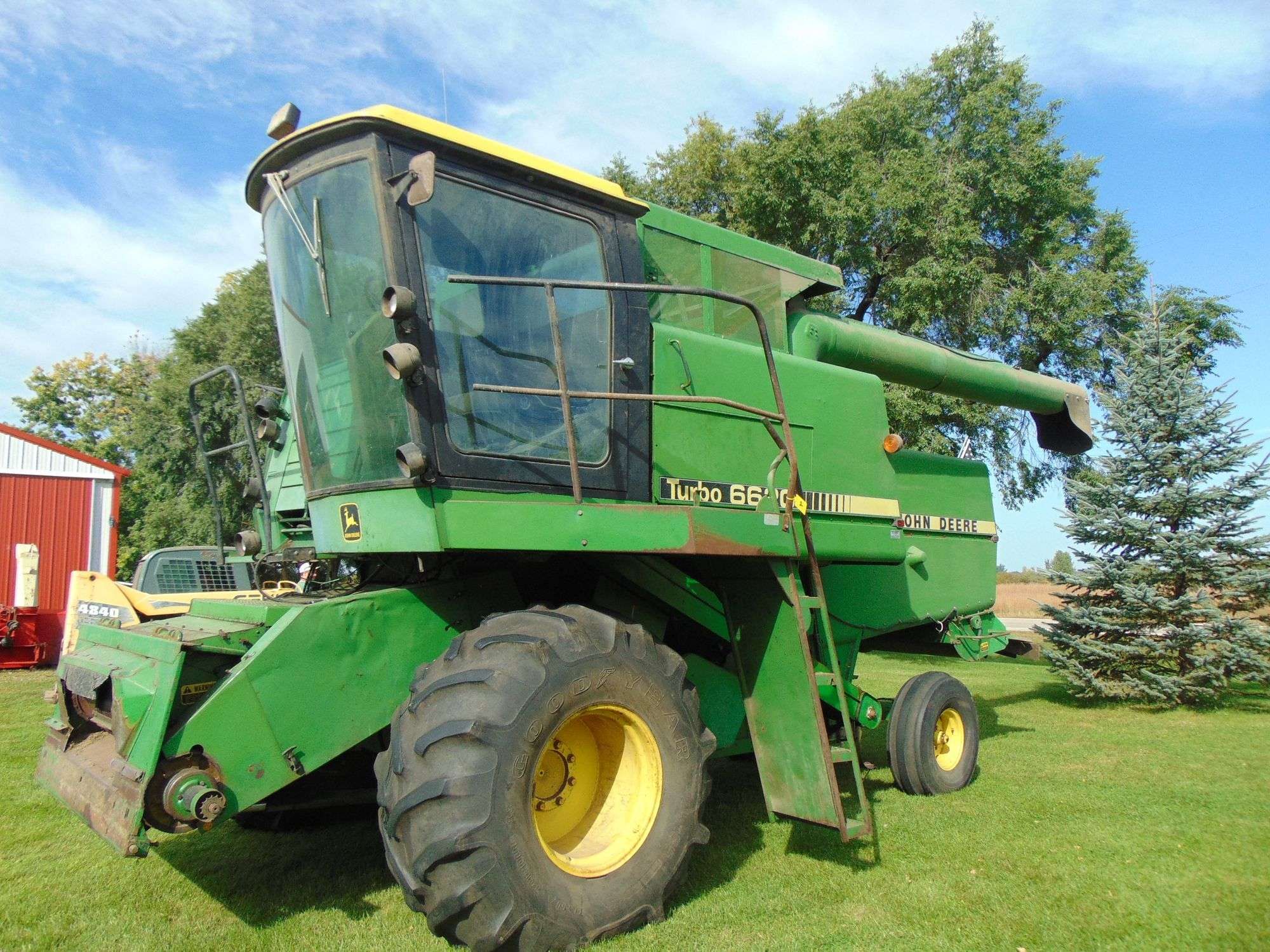John Deere 6620 Turbo Equipment Image0