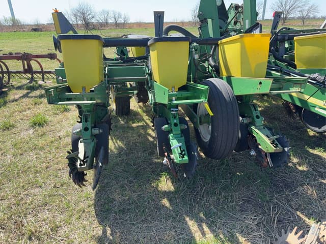 Image of John Deere 1760 equipment image 2