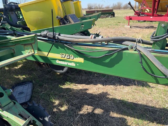 Image of John Deere 1760 equipment image 3