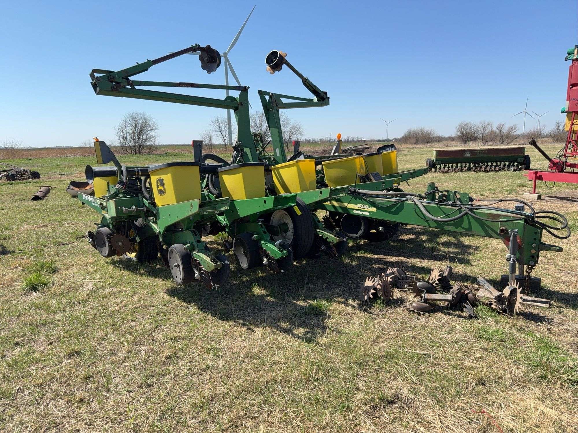 John Deere 1760 Equipment Image0