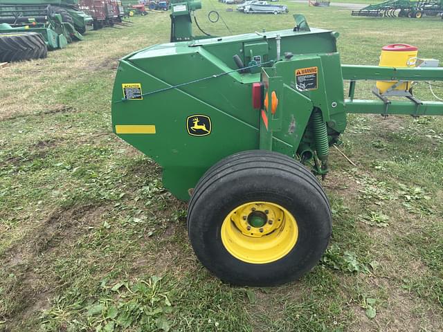 Image of John Deere 3975 equipment image 2