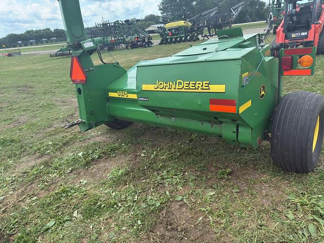 Image of John Deere 3975 equipment image 3