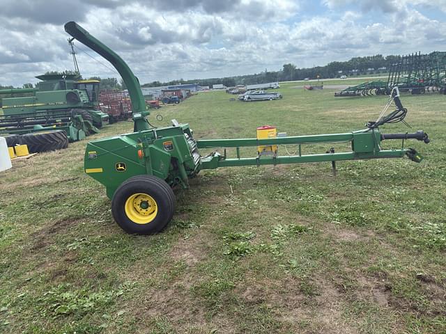 Image of John Deere 3975 equipment image 1