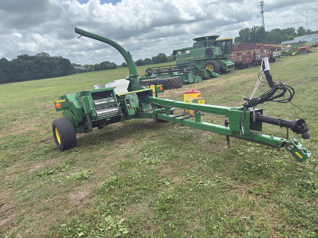 Image of John Deere 3975 Primary image