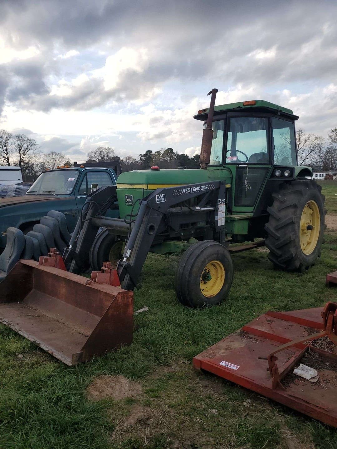 Image of John Deere 2940 Primary image