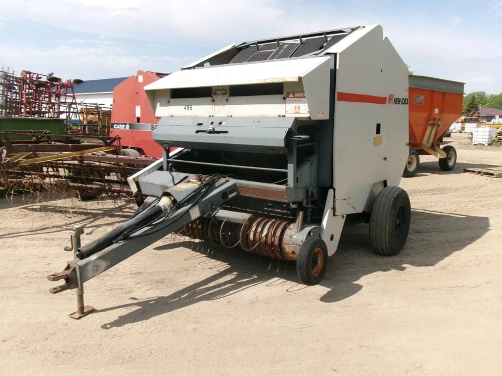 New Idea 486 Equipment Image0