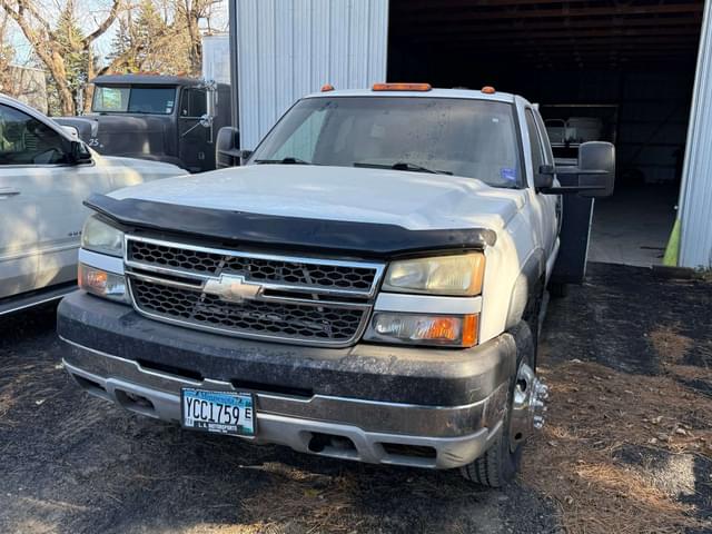 Image of Chevrolet 3500 equipment image 1