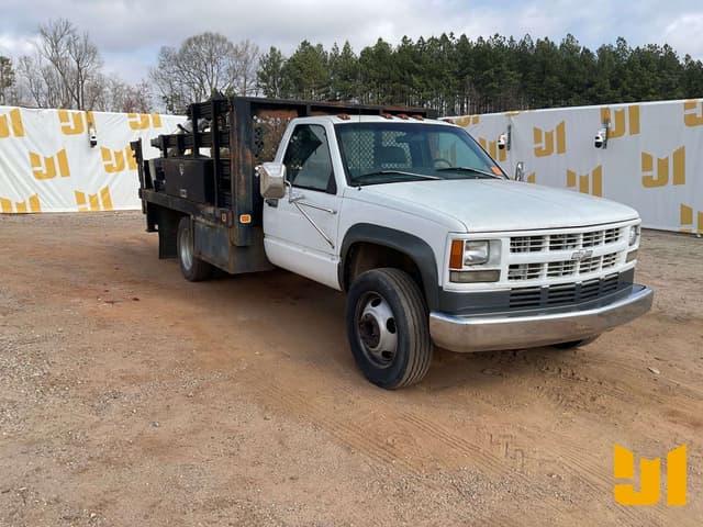 Image of Chevrolet GMT400 equipment image 2