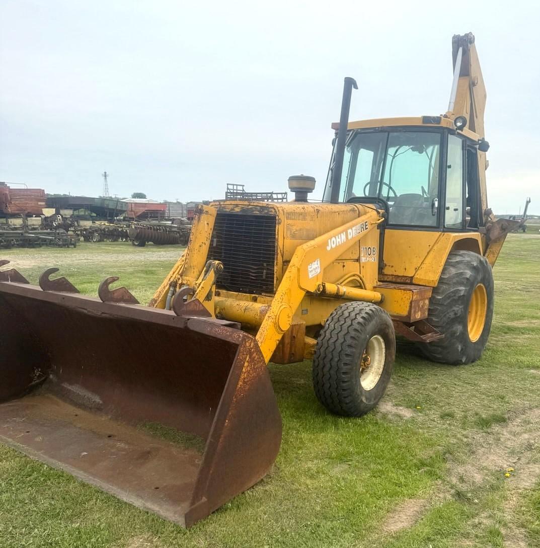 Image of John Deere 710B Primary image
