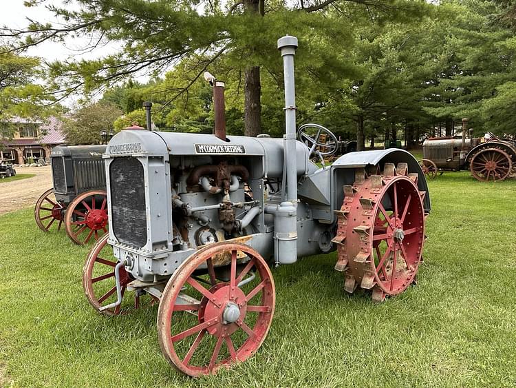 1936 McCormick-Deering W-30 Equipment Image0
