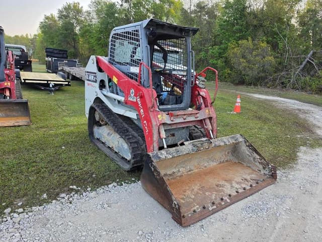 Image of Takeuchi TL8R2 equipment image 4