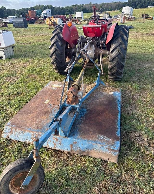 Image of Massey Ferguson 135 equipment image 4