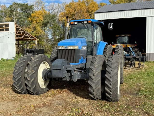 Image of New Holland 8970A equipment image 3