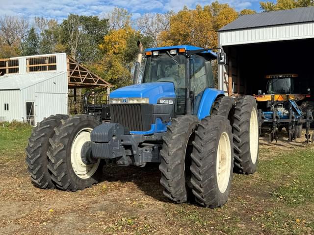 Image of New Holland 8970A equipment image 2